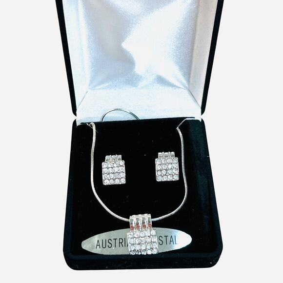 Austrian Crystal Matching Set Necklace Earrings Silver Tone Pave - Picture 2 of 6